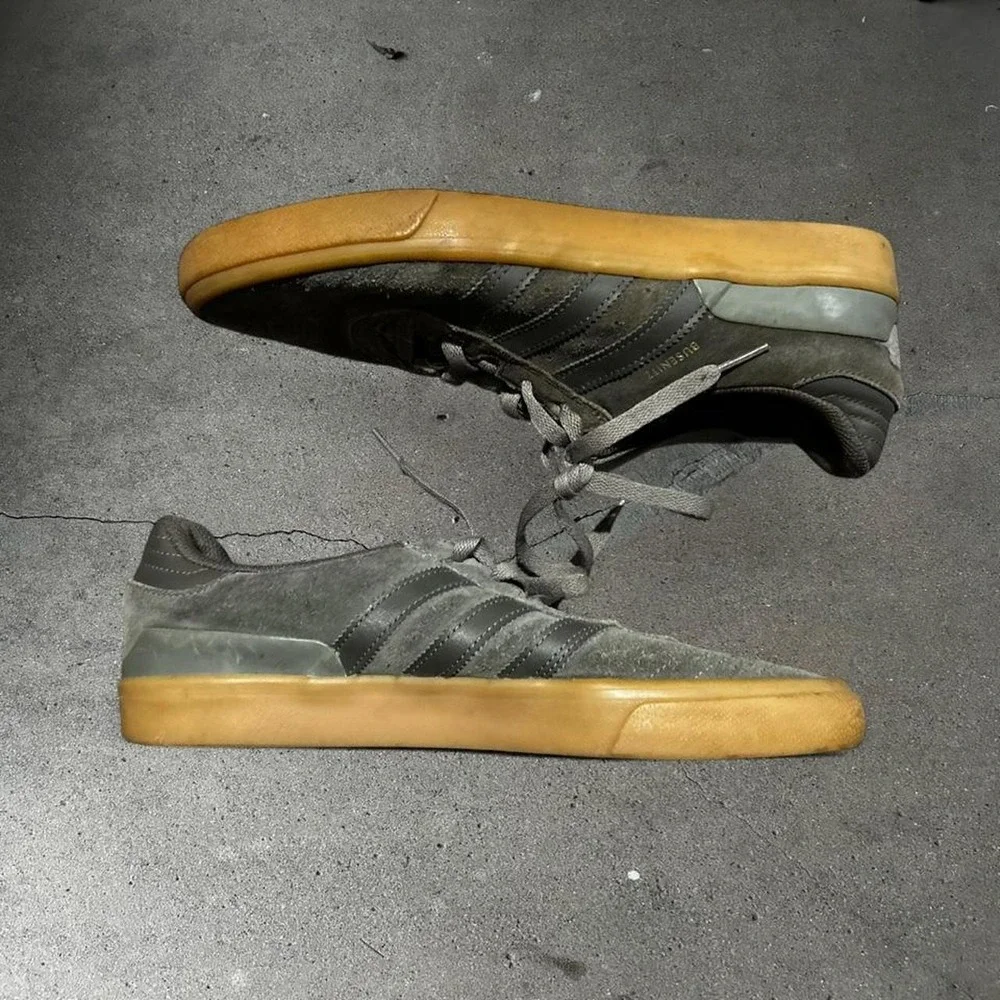 Adidas Busenitz men's dark grey gum sole sneakers shoes Size 9